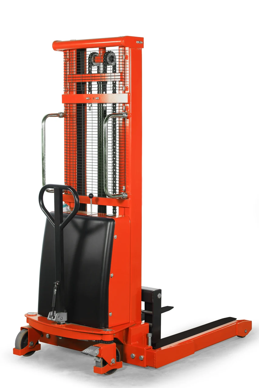 Ballymore Stacker, 138" lift, 2200 lb capacity