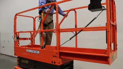 Ballymore DMSL-19 platform lift shown from an alternate angle