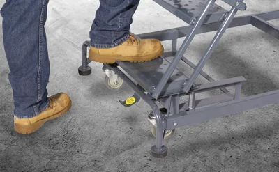 Ballymore Weight-Actuated All-Directional 12-Step Rolling Ladder, 32" base, 28" top step