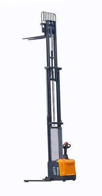 EKKO EB16EAS Electric Straddle Stacker 3