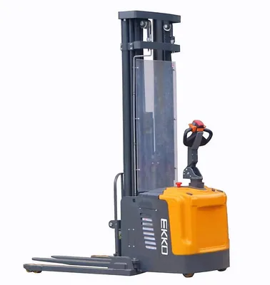 EKKO EB16EAS Electric Straddle Stacker