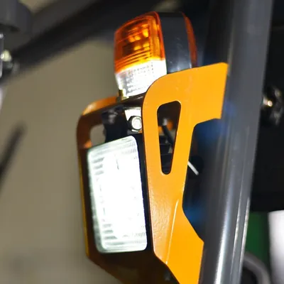 3-Wheel Forklift EK16A-138, 3,500 lbs. Capacity Lights