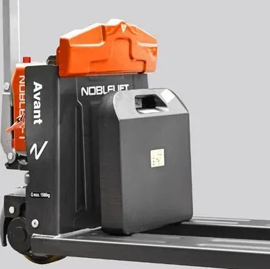Noblelift PJE44 Avant Lithium Electric Pallet Jack — view 3