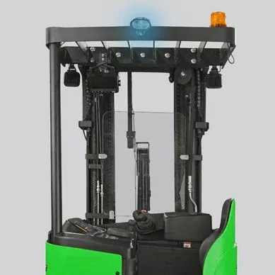 Noblelift RT33SP Lithium Single-Scissor Pantograph Reach Truck — view 5