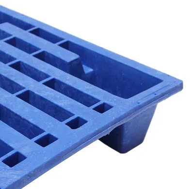 EXP 535 Plastic Pallet Closeup
