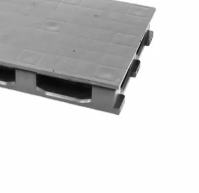 EXP 732 Plastic Pallet Closeups