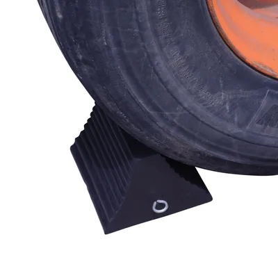 Vestil AC-13 Rubber Airline Wheel Chock 2