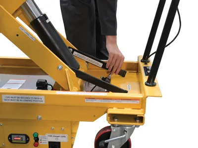 Vestil CART-1000D-DC Steel DC Powered Hydraulic Double Scissor Cart 8