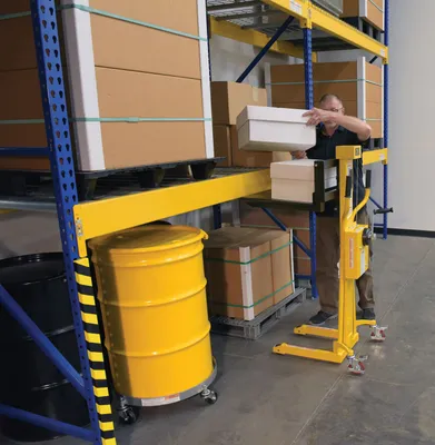Vestil HWL-330 hand truck shown from an alternate angle