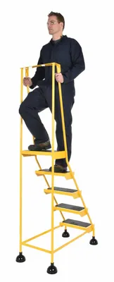 Vestil LAD-5-Y ladder shown from an alternate angle