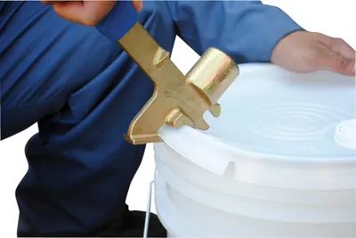 Vestil PAIL-PAL-UN shown from an alternate angle