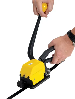 Vestil PKG-TSCS-75 strapping shown from an alternate angle