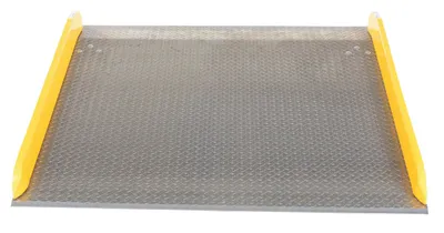 Vestil TAS-15-6060 Aluminum Dock Board Steel Curb 2