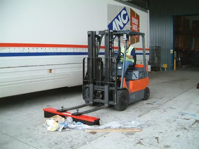 Vestil VSWP-48 Aluminum Fork Truck Mounted Sweeper 1