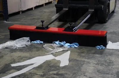 Vestil VSWP-60 Aluminum Fork Truck Mounted Sweeper 4