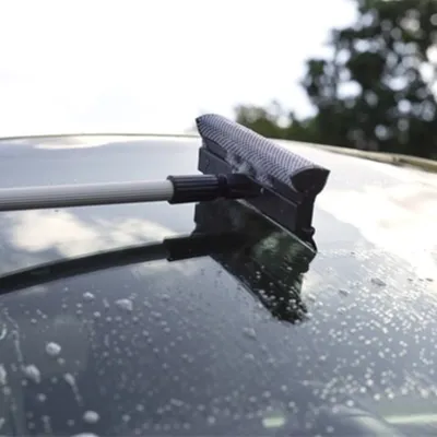 Vikan Windscreen Squeegee w/Sponge & Telescopic Handle 28 Inch Black