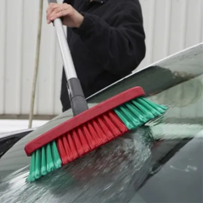 Vikan Vehicle Brush Waterfed 10.6 Inch Soft/Split Black ﻿