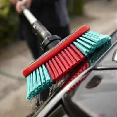 Vikan Vehicle Brush Waterfed 9.8 Inch Soft/split Black