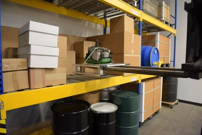 Vestil Aluminum Half Skid Bottom Pallet 23-7/8 In. x 23-7/8 In. x 5-1/16 In. 4000 Lb. Capacity Silver