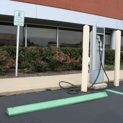 Vestil CS-C-72-GRN Channeled Plastic Parking Block 72 In