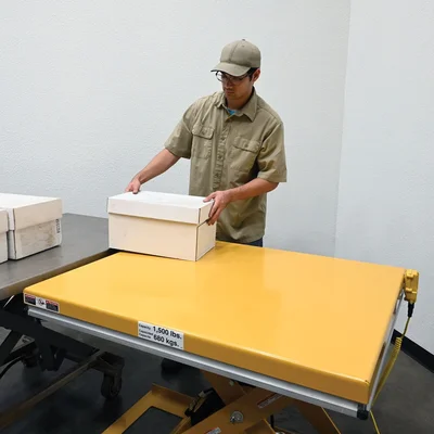 Vestil EHLT-WSI-4048-1.5-36 Steel Electric Hydraulic Scissor Table 40"x48" With Internal Power Unit 1,500 Lb