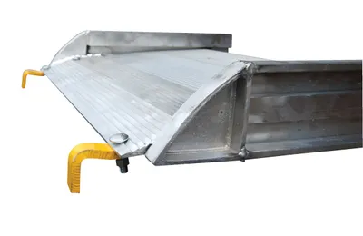 Vestil Aluminum Wheel Walk Ramp Steel Hook Style 123-3/16 In. x 38 In. 2200 Lb. Capacity Silver