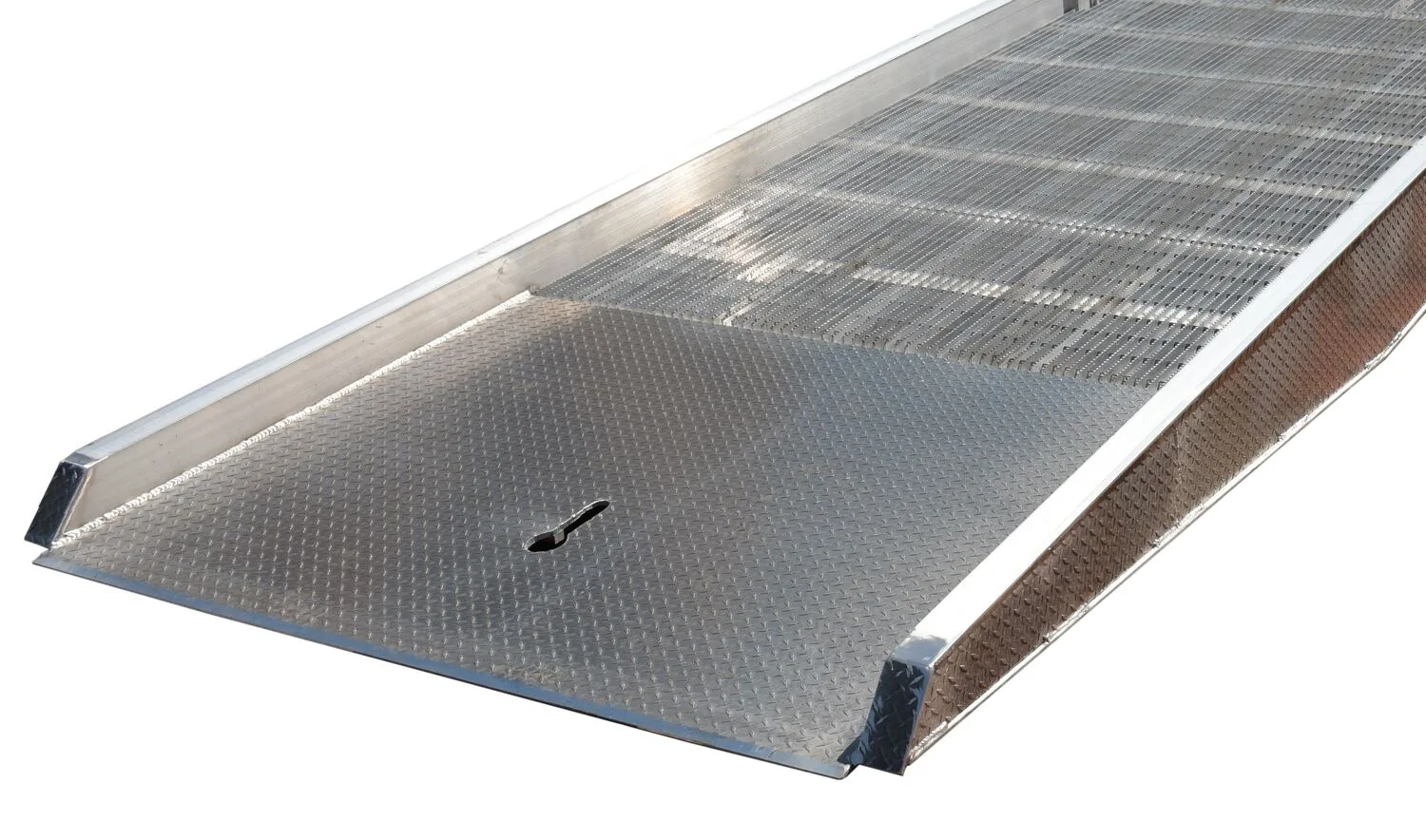Vestil AY-CRB6 aluminum yard ramp