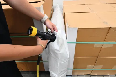 Vestil BAG-4836-L1 inflatable dunnage bag shown from an alternate angle