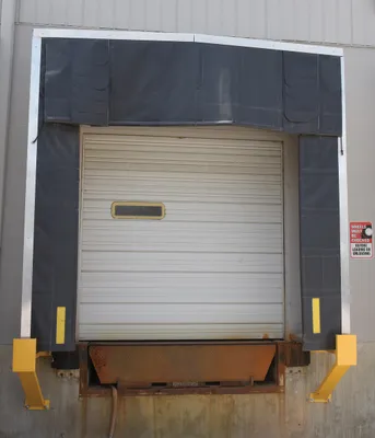 Vestil D-750-30 dock shelter