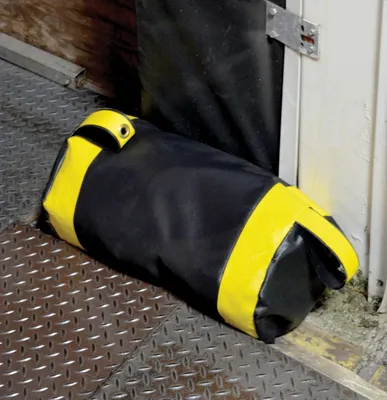 Vestil DRAFT-18 dock seal draft blocker shown from an alternate angle