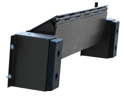 Vestil FM-2072 edge-o-dock leveler