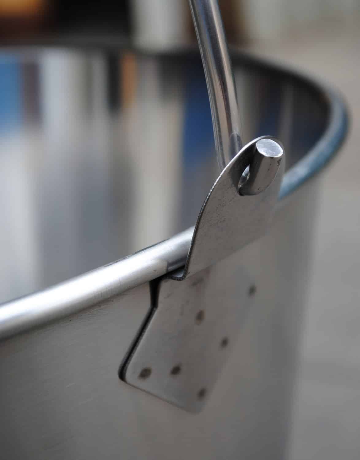 Vestil BKT-SS-500 Stainless Steel Bucket 1